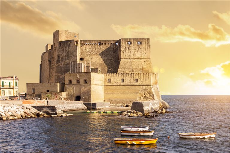 Sorrent und die Inseln in der Bucht von Neapel ©santiago silver/adobestock